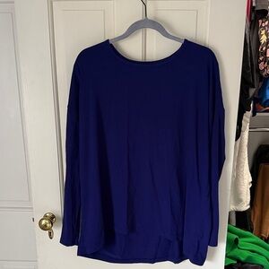 Lululemon large tee